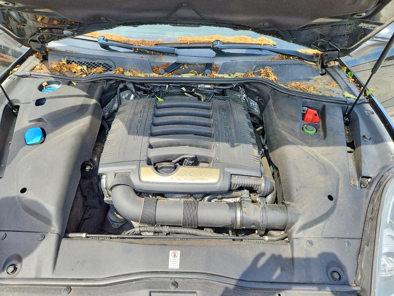 52688376 :رقم المزاد ، WP1AA2A26JKA01395 vin ، 2018 Porsche Cayenne مزاد بيع