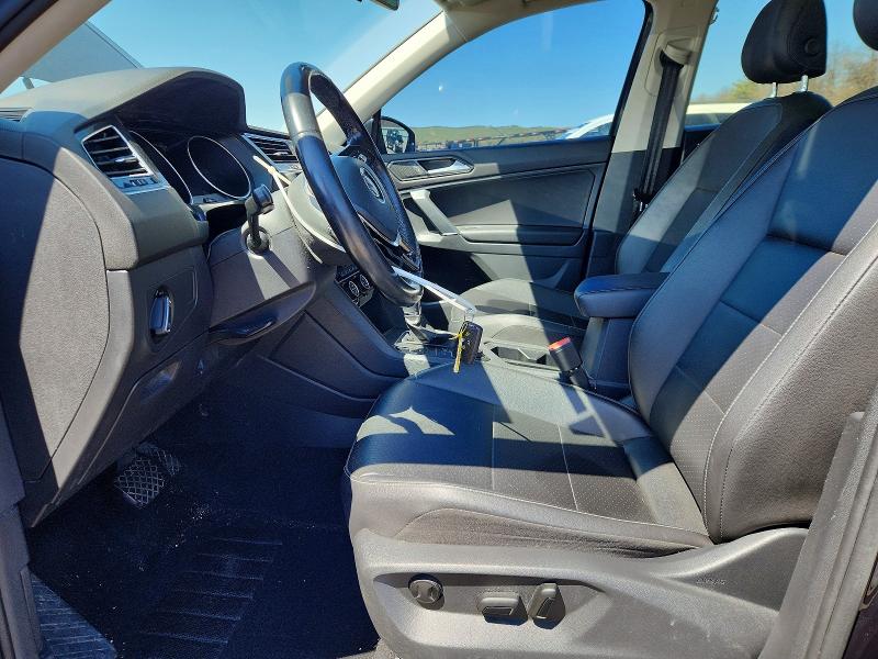 51829086 :رقم المزاد ، 3VV2B7AX8JM032878 vin ، 2018 Volkswagen Tiguan مزاد بيع