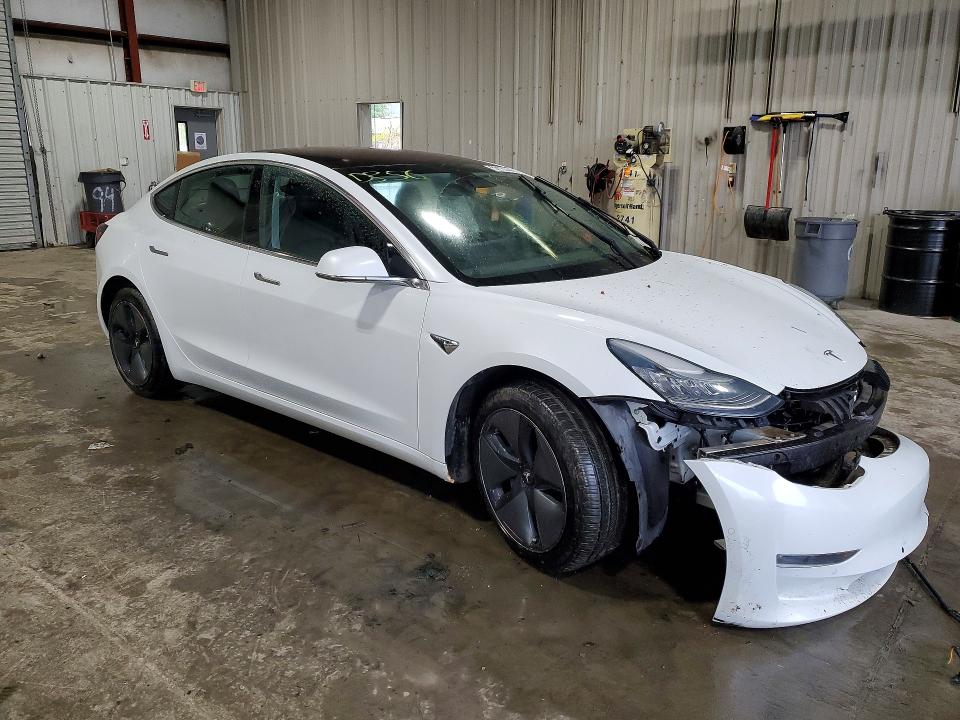 Продажа на аукционе авто 2018 Tesla Model 3, vin: 5YJ3E1EB8JF093884, номер лота: 52753446