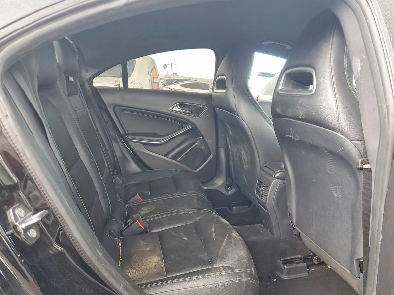 52086386 :رقم المزاد ، WDDSJ4EB8KN737420 vin ، 2019 Mercedes-benz Cla مزاد بيع