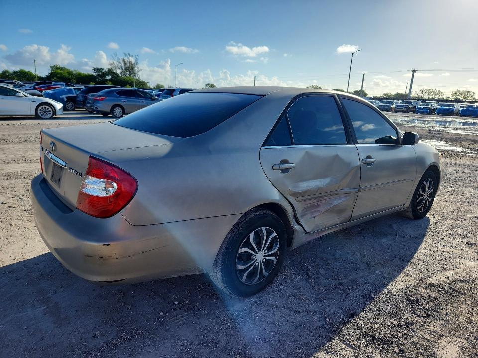 53410076 :رقم المزاد ، 4T1BE32KX3U647749 vin ، 2003 Toyota Camry مزاد بيع
