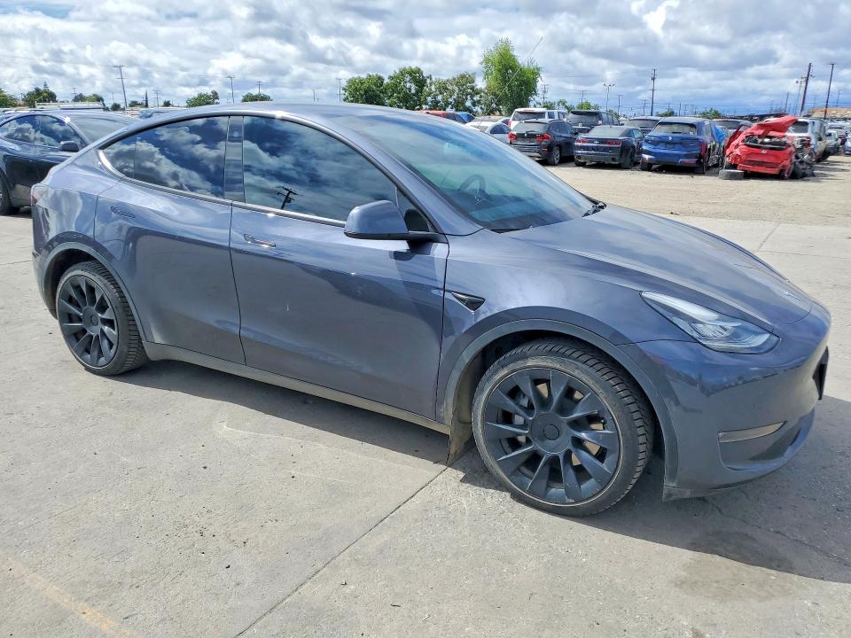 52530686 :رقم المزاد ، 7SAYGDEE9NF574991 vin ، 2022 Tesla Model Y مزاد بيع