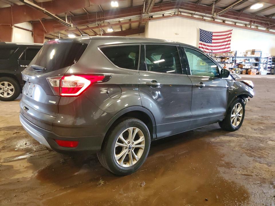 54437096 :رقم المزاد ، 1FMCU0GD3HUA13190 vin ، 2017 Ford Escape مزاد بيع
