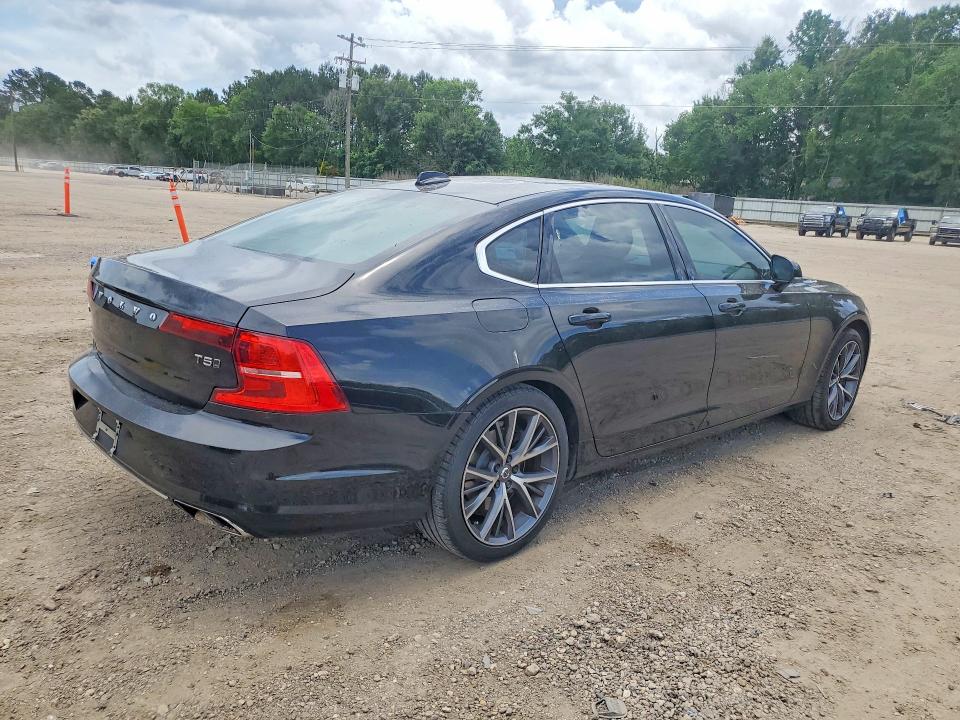 Продажа на аукционе авто 2018 Volvo S90, vin: LVY982MK6JP038874, номер лота: 53983106
