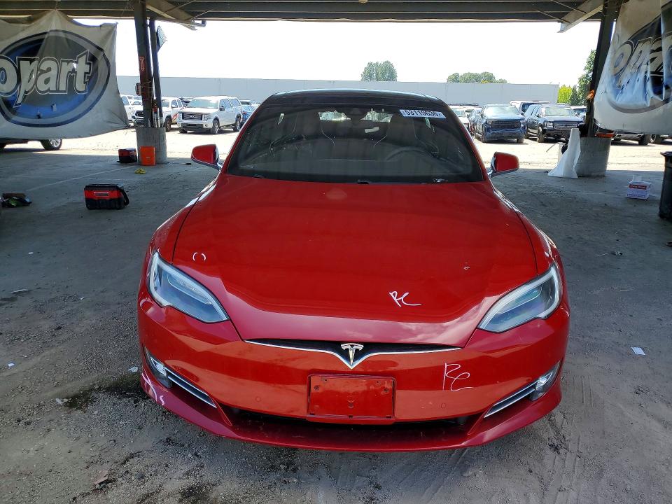 53119636 :رقم المزاد ، 5YJSA1E15GF160044 vin ، 2016 Tesla Model S مزاد بيع