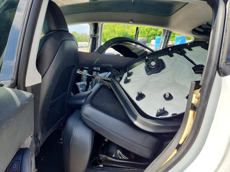 52533726 :رقم المزاد ، 5YJYGDEE0MF204248 vin ، 2021 Tesla Model Y مزاد بيع