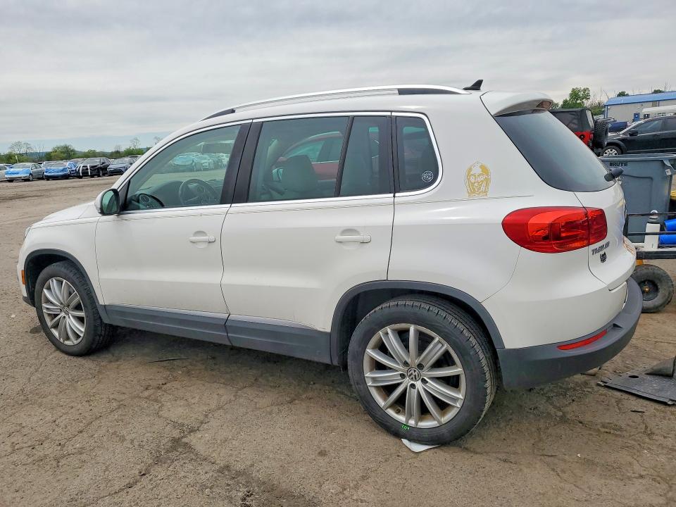 2013 Volkswagen Tiguan მანქანა იყიდება აუქციონზე, vin: WVGBV3AX9DW607830, აუქციონის ნომერი: 53264886