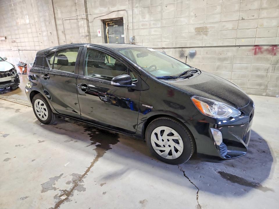 53387286 :رقم المزاد ، JTDKDTB39G1590838 vin ، 2016 Toyota Prius C مزاد بيع