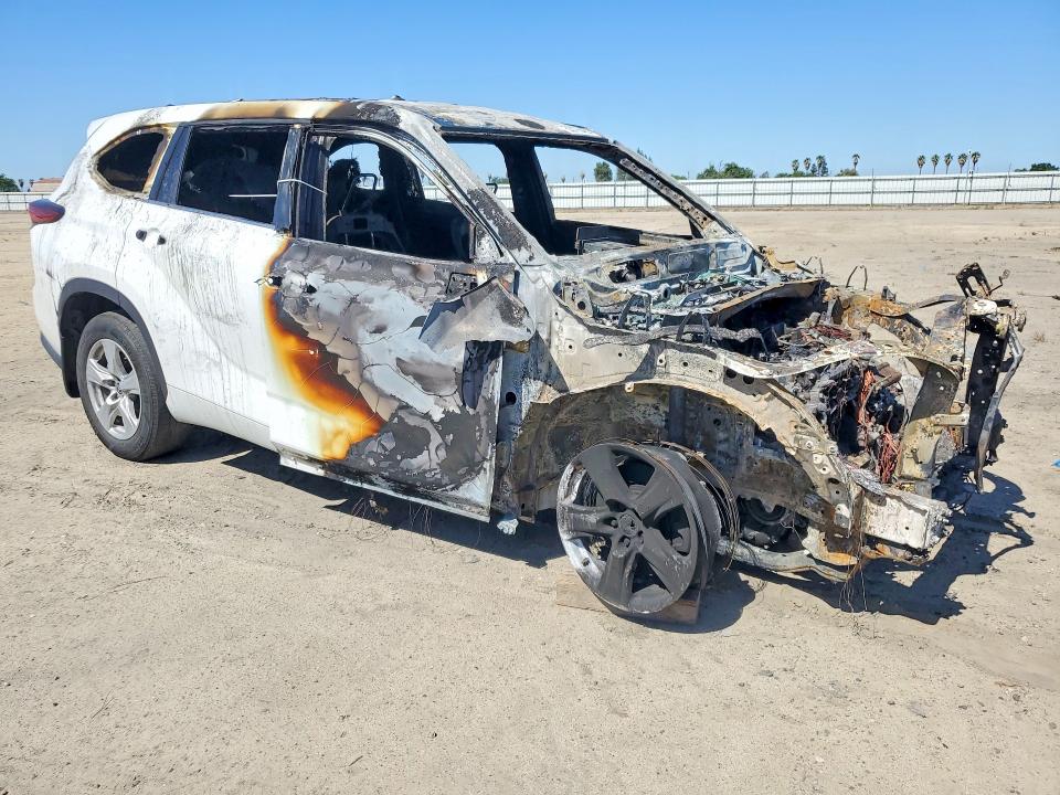 53776426 :رقم المزاد ، 5TDBBRCH5PS588896 vin ، 2023 Toyota Highlander مزاد بيع