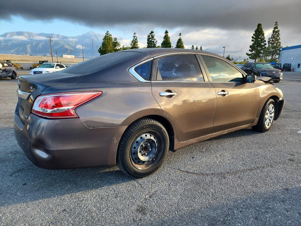 2013 Nissan Altima მანქანა იყიდება აუქციონზე, vin: 1N4AL3AP3DN403090, აუქციონის ნომერი: 51922066