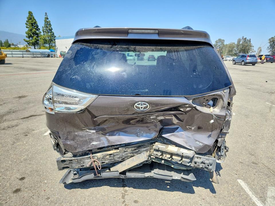 2016 Toyota Sienna მანქანა იყიდება აუქციონზე, vin: 5TDXK3DC3GS698318, აუქციონის ნომერი: 53081206
