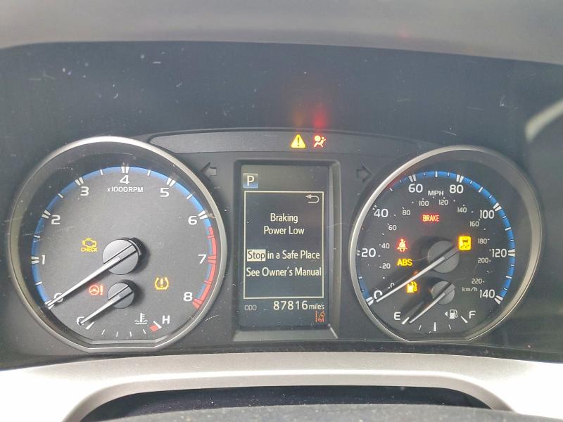 Продажа на аукционе авто 2018 Toyota Rav4, vin: JTMBFREV7JJ234499, номер лота: 52762476