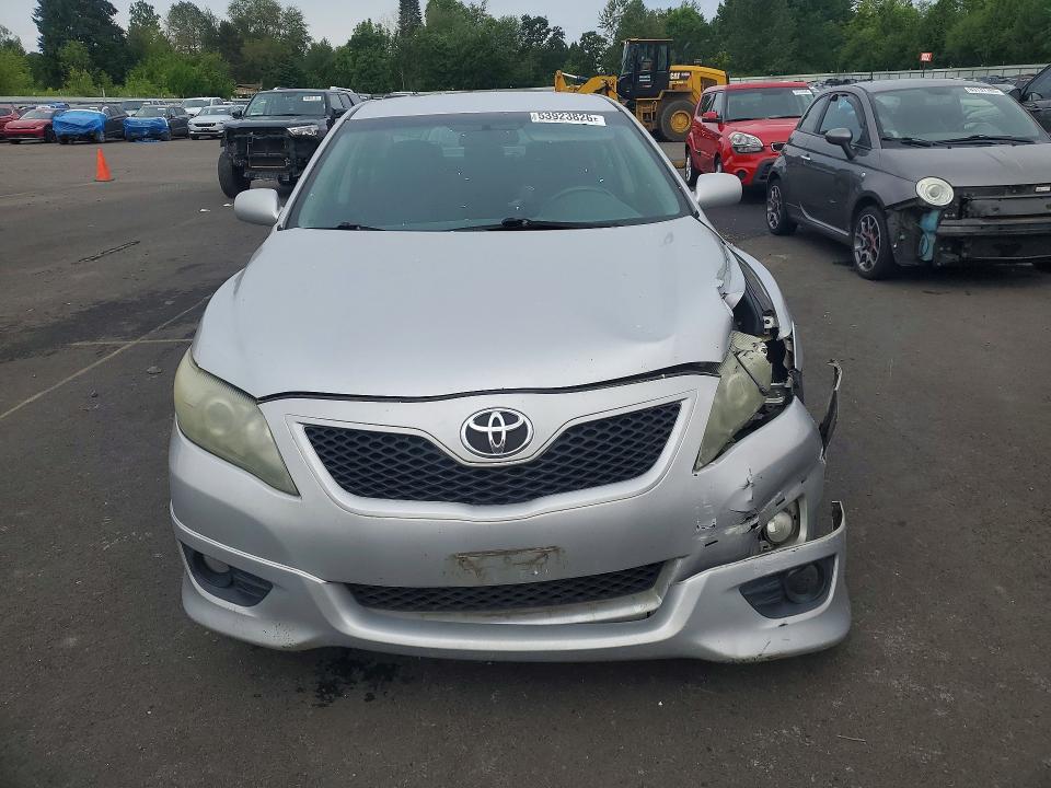 53923826 :رقم المزاد ، 4T1BF3EK7BU124518 vin ، 2011 Toyota Camry مزاد بيع