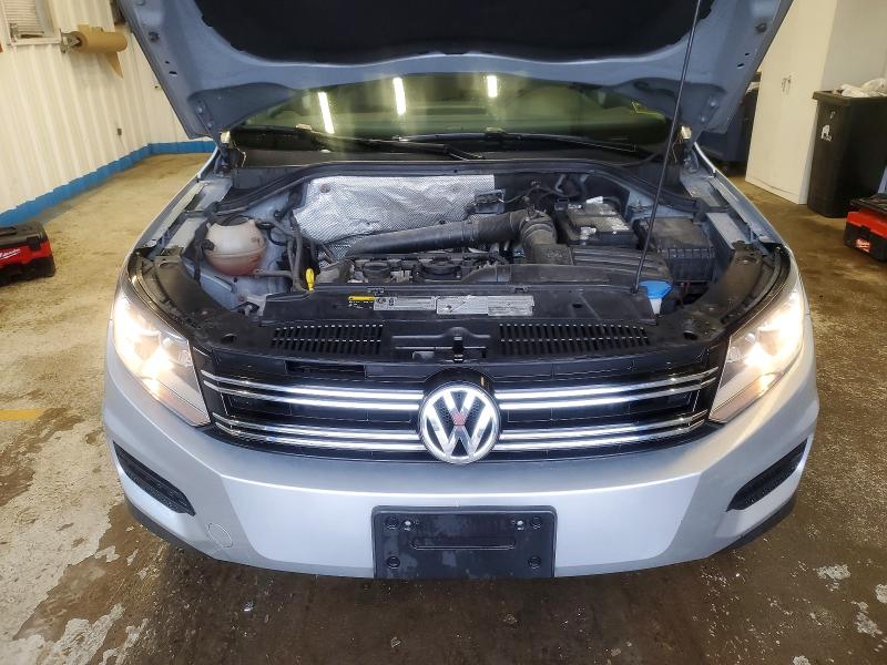 53811886 :رقم المزاد ، WVGBV7AX7HW502023 vin ، 2017 Volkswagen Tiguan مزاد بيع