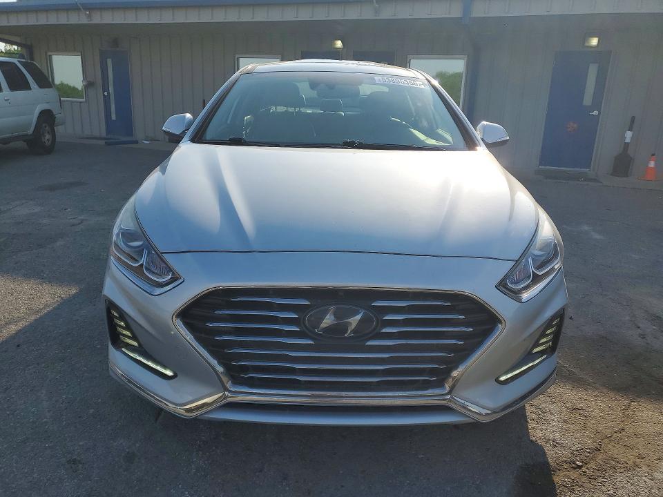 2018 Hyundai Sonata Hybrid მანქანა იყიდება აუქციონზე, vin: KMHE34L30JA082989, აუქციონის ნომერი: 53895356