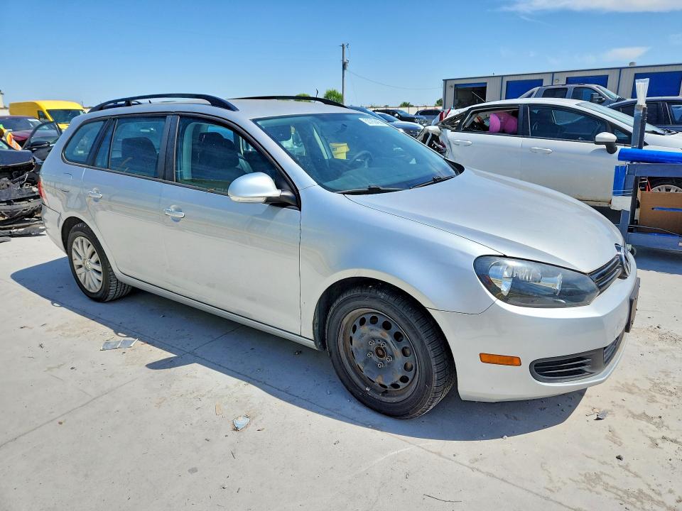53769496 :رقم المزاد ، 3VWPP7AJ0DM676426 vin ، 2013 Volkswagen Jetta مزاد بيع