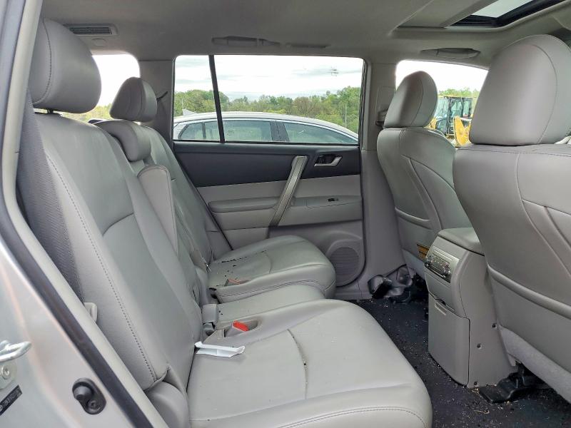 52364826 :رقم المزاد ، 5TDBK3EH7CS112671 vin ، 2012 Toyota Highlander مزاد بيع