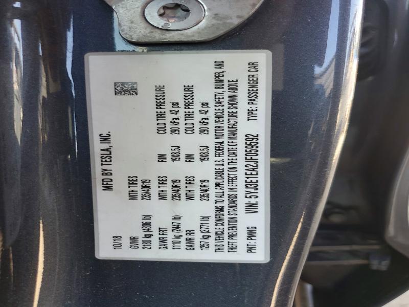 54216626 :رقم المزاد ، 5YJ3E1EA2JF059592 vin ، 2018 Tesla Model 3 مزاد بيع