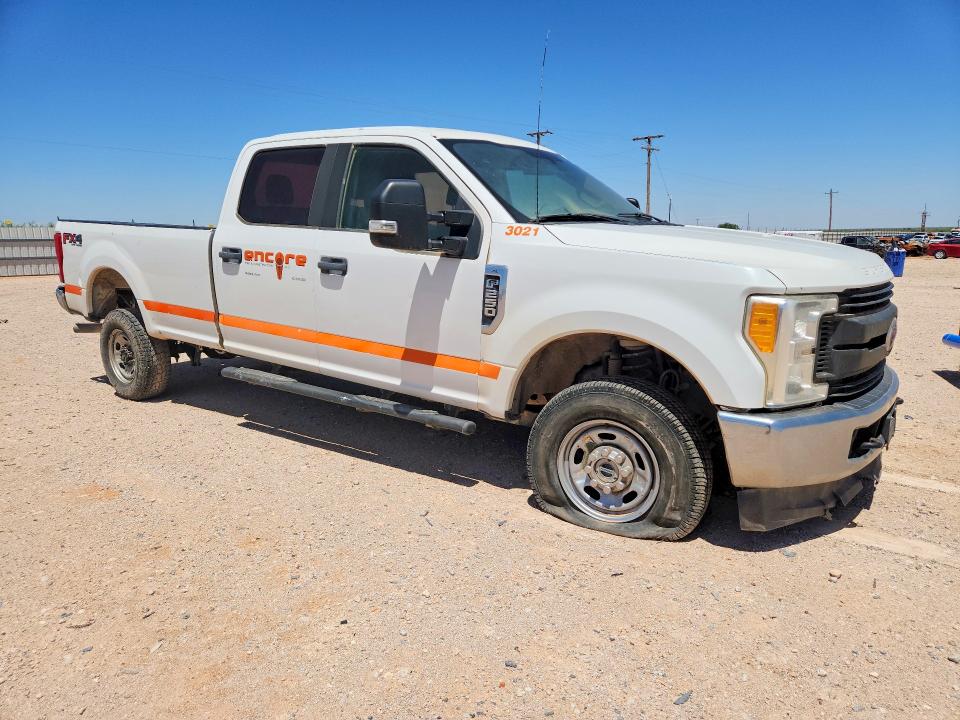 54639646 :رقم المزاد ، 1FT7W2B66HEF13021 vin ، 2017 Ford F250 مزاد بيع