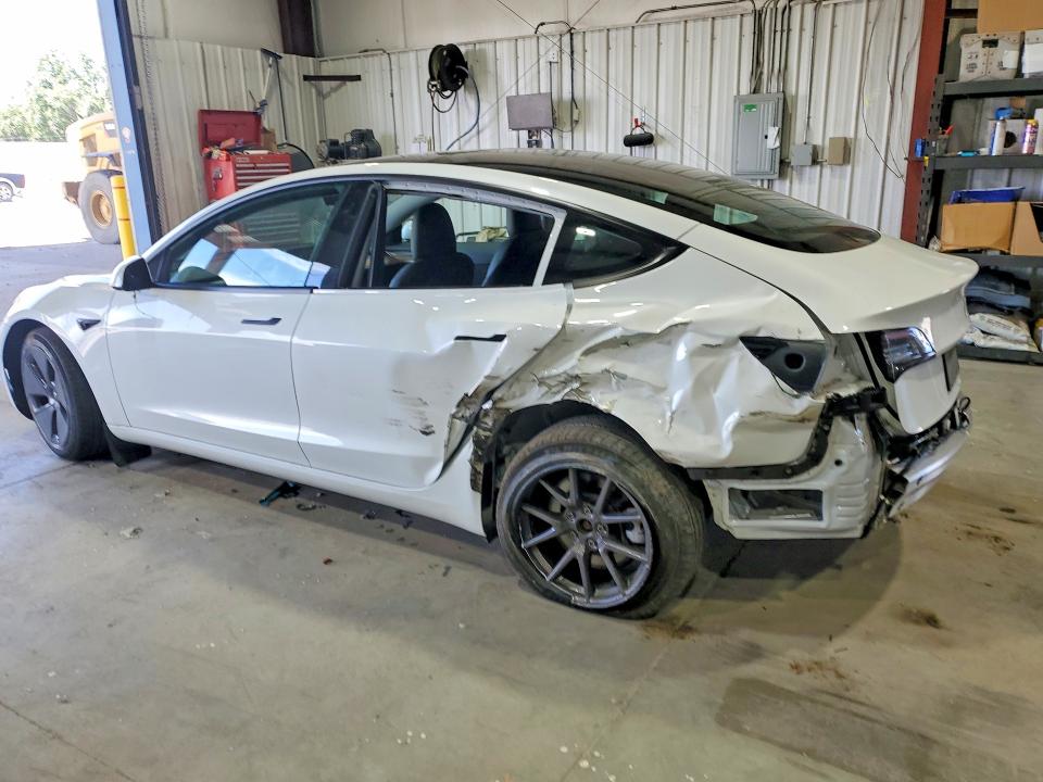 Продажа на аукционе авто 2022 Tesla Model 3, vin: 5YJ3E1EA2NF112071, номер лота: 55313336