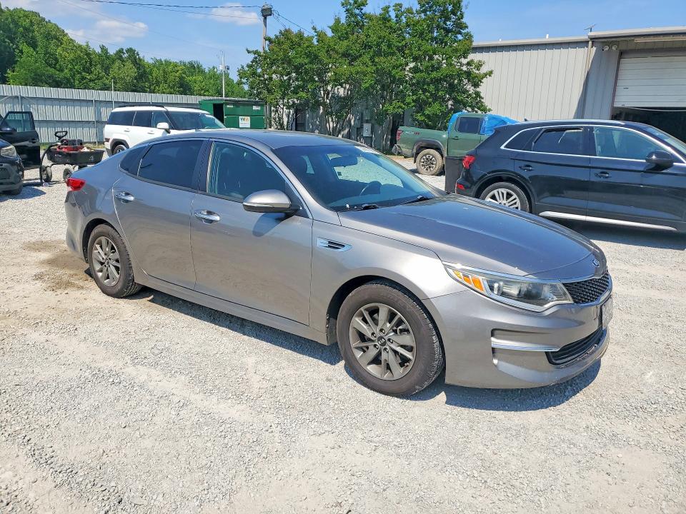 2018 Kia Optima მანქანა იყიდება აუქციონზე, vin: 5XXGT4L13JG220296, აუქციონის ნომერი: 52961896