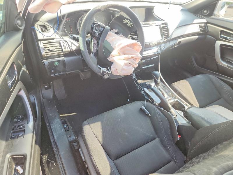 Продаж на аукціоні авто 2017 Honda Accord, vin: 1HGCT1B75HA006405, номер лоту: 51955606