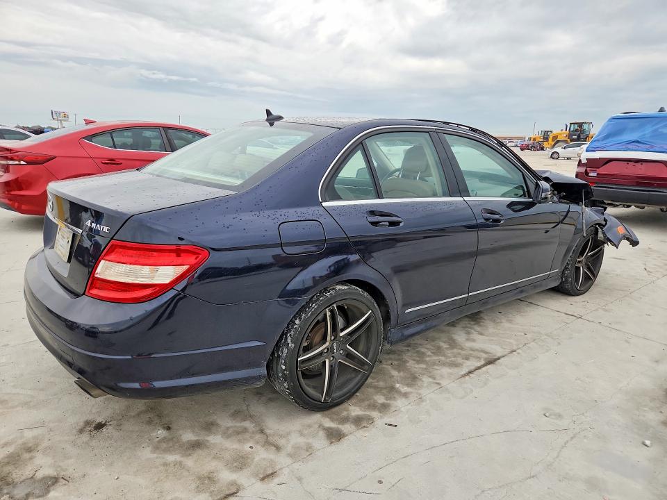 Продаж на аукціоні авто 2011 Mercedes-benz C, vin: WDDGF8BB7BR172881, номер лоту: 52119896