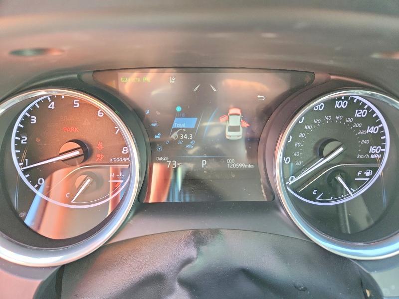 52488656 :رقم المزاد ، 4T1B11HK2JU139134 vin ، 2018 Toyota Camry مزاد بيع