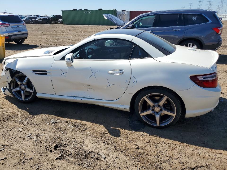Продажа на аукционе авто 2015 Mercedes-benz Slk, vin: WDDPK4HA1FF112962, номер лота: 51890596