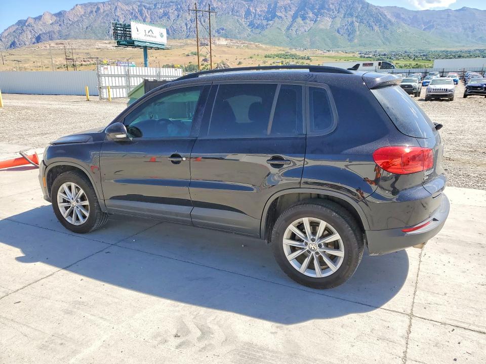 54556926 :رقم المزاد ، WVGAV7AX5HK042055 vin ، 2017 Volkswagen Tiguan مزاد بيع