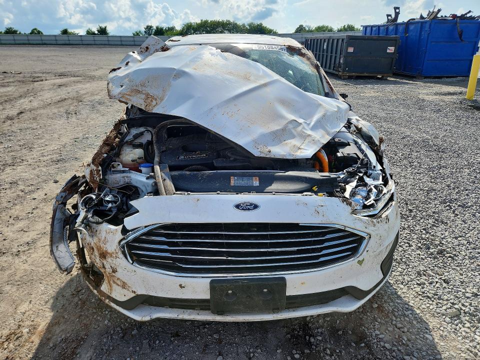 55108456 :رقم المزاد ، 3FA6P0LU9KR274519 vin ، 2019 Ford Fusion مزاد بيع