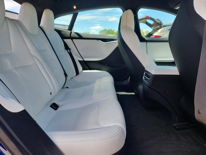 Продажа на аукционе авто 2018 Tesla Model S, vin: 5YJSA1E20JF243493, номер лота: 51999736
