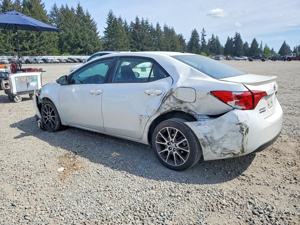 52745756 :رقم المزاد ، 5YFBURHE2HP616754 vin ، 2017 Toyota Corolla مزاد بيع