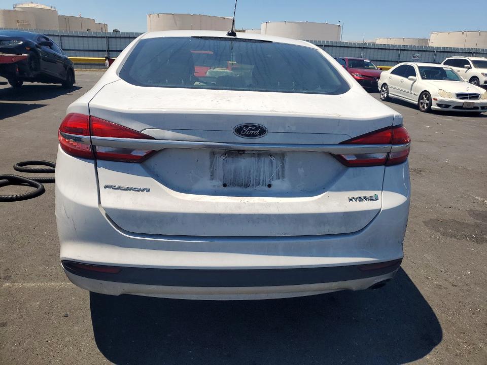 54354126 :رقم المزاد ، 3FA6P0UU0JR100965 vin ، 2018 Ford Fusion مزاد بيع
