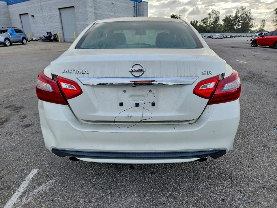 55014296 :رقم المزاد ، 1N4AL3AP8JC116660 vin ، 2018 Nissan Altima مزاد بيع