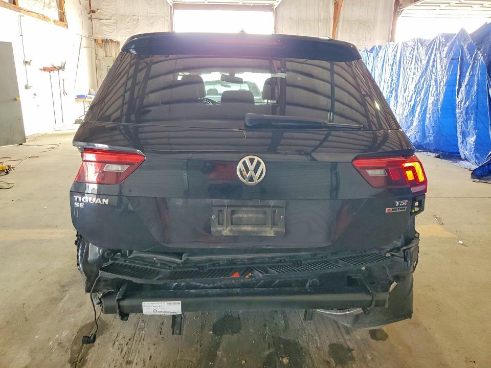 Продаж на аукціоні авто 2018 Volkswagen Tiguan, vin: 3VV2B7AX9JM120953, номер лоту: 52245536
