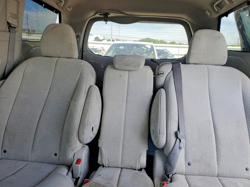 55228366 :رقم المزاد ، 5TDKK3DC4BS046889 vin ، 2011 Toyota Sienna مزاد بيع