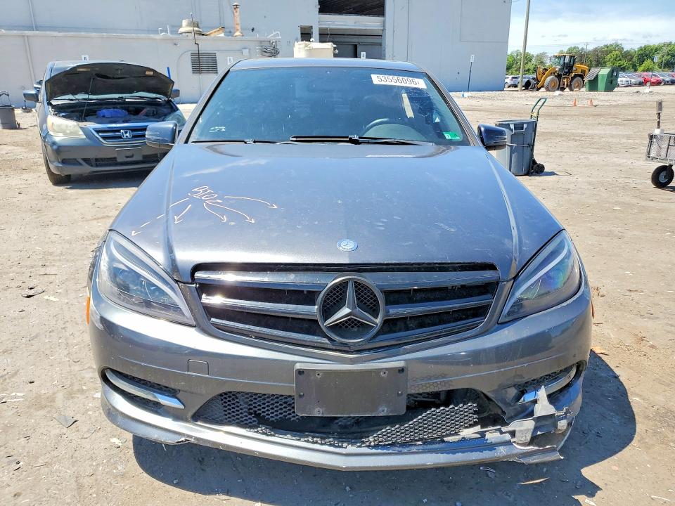2011 Mercedes-benz C მანქანა იყიდება აუქციონზე, vin: WDDGF8BB5BR153214, აუქციონის ნომერი: 53556096