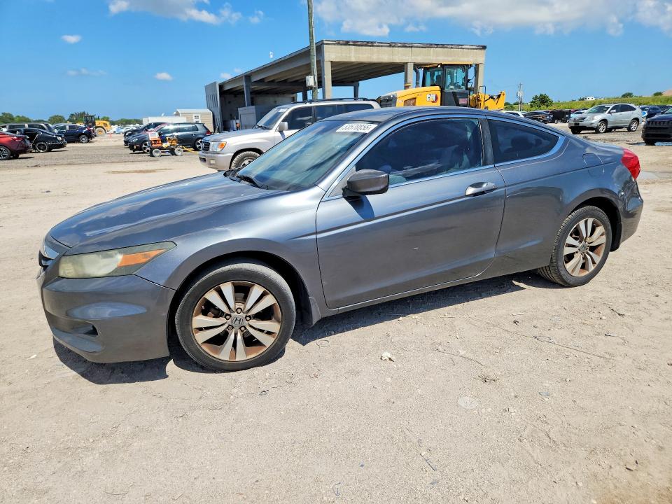 53570856 :رقم المزاد ، 1HGCS1B30BA008862 vin ، 2011 Honda Accord مزاد بيع