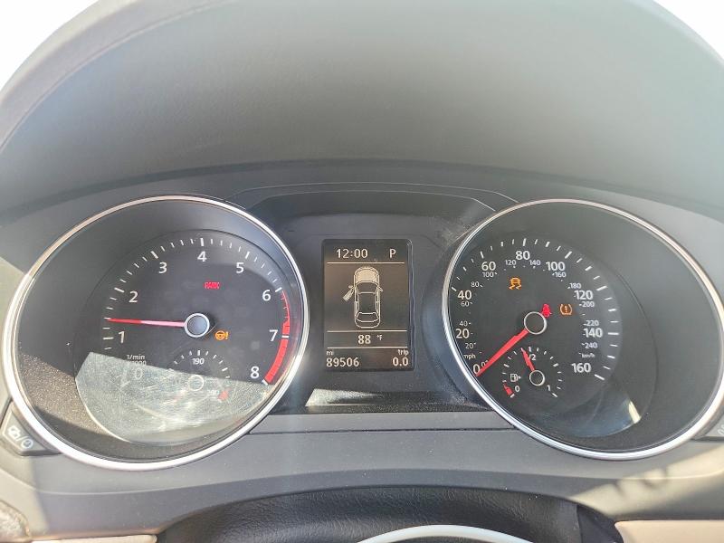 53913476 :رقم المزاد ، 3VWDB7AJ6JM237504 vin ، 2018 Volkswagen Jetta مزاد بيع