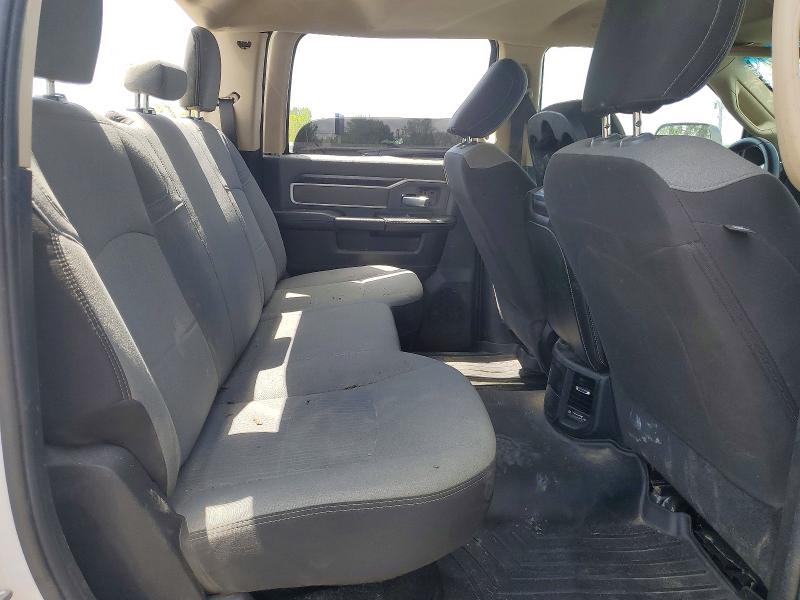 54441906 :رقم المزاد ، 3C6UR5DL5KG632037 vin ، 2019 Ram 2500 مزاد بيع