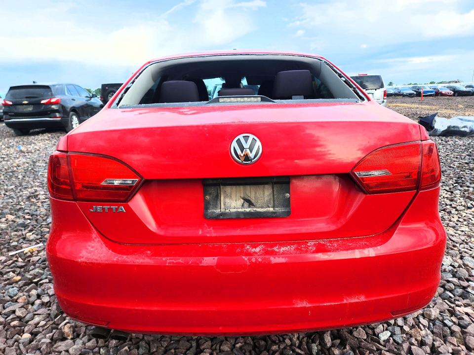 52738446 :رقم المزاد ، 3VW2K7AJXEM375835 vin ، 2014 Volkswagen Jetta مزاد بيع