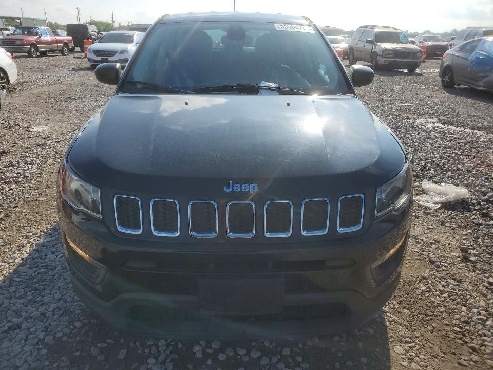55530786 :رقم المزاد ، 3C4NJCABXJT471453 vin ، 2018 Jeep Compass مزاد بيع