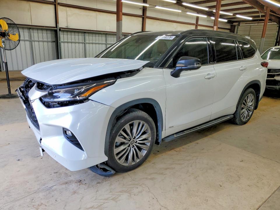 52059226 :رقم المزاد ، 5TDEBRCH5NS074010 vin ، 2022 Toyota Highlander مزاد بيع