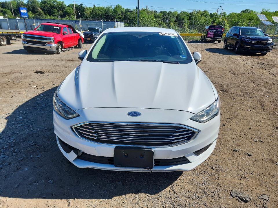53168546 :رقم المزاد ، 3FA6P0G77JR139784 vin ، 2018 Ford Fusion مزاد بيع