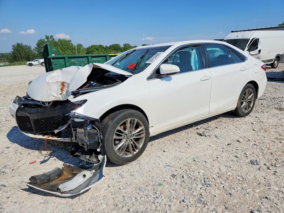 55153426 :رقم المزاد ، 4T1BF1FK1GU202902 vin ، 2016 Toyota Camry مزاد بيع