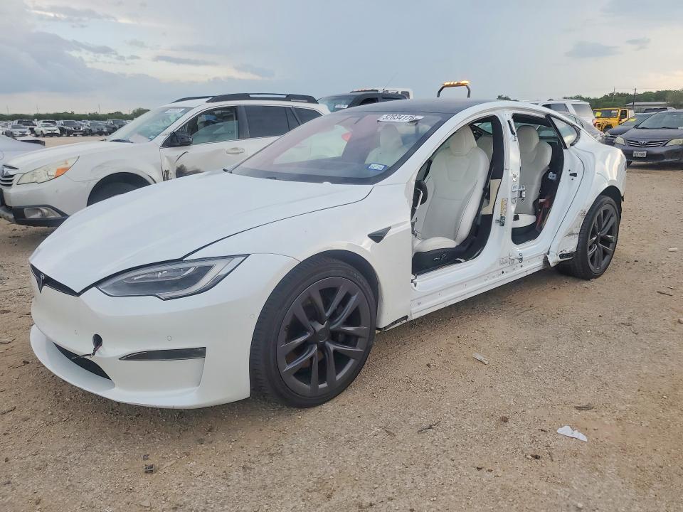 52834176 :رقم المزاد ، 5YJSA1E68NF459648 vin ، 2022 Tesla Model S مزاد بيع