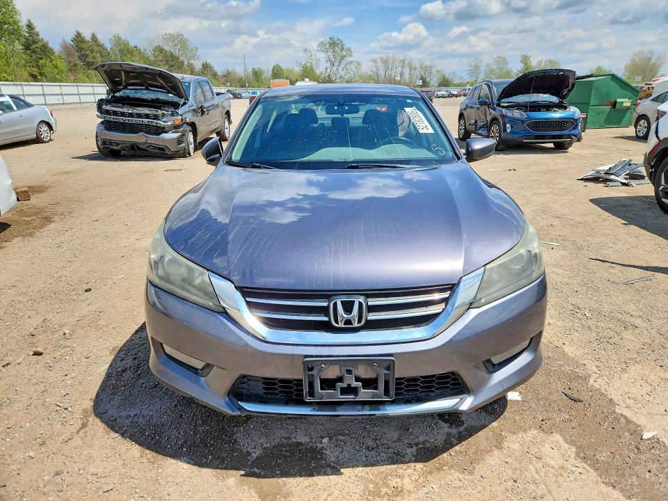 Продажа на аукционе авто 2015 Honda Accord, vin: 1HGCR2F55FA067005, номер лота: 52782806