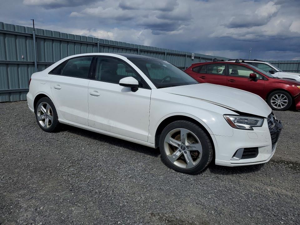 2017 Audi A3 მანქანა იყიდება აუქციონზე, vin: WAUAUGFF4H1057138, აუქციონის ნომერი: 52892476