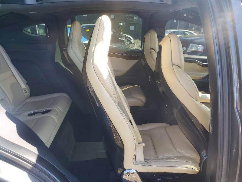 2016 Tesla Model X მანქანა იყიდება აუქციონზე, vin: 5YJXCBE25GF004214, აუქციონის ნომერი: 52894306
